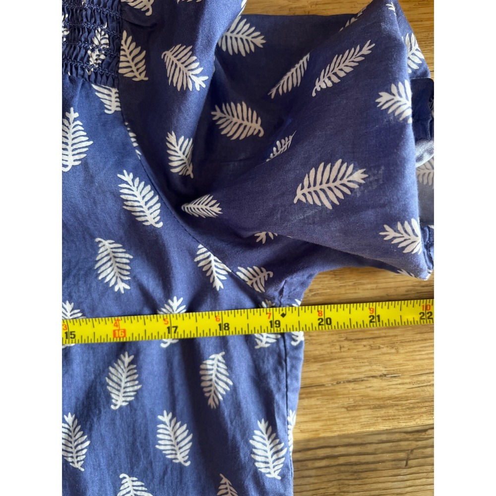 J. Crew Smocked Neck Leaf Print Top Blouse Size XS Short Sleeve V-neck‎ - Picture 6 of 7